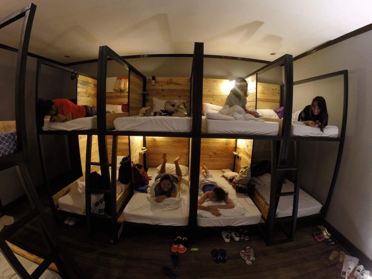 Hostel Seven Cebu Buitenkant foto