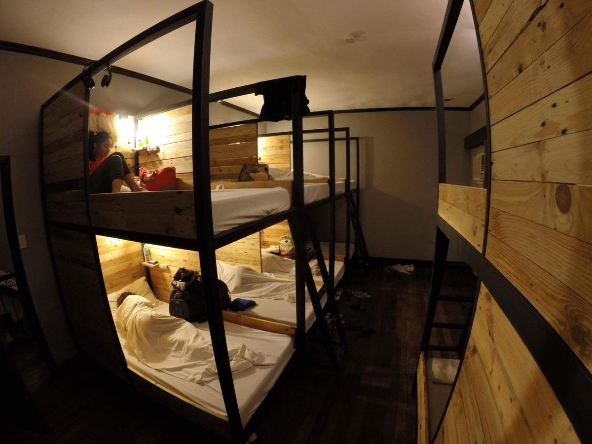 Hostel Seven Cebu Buitenkant foto
